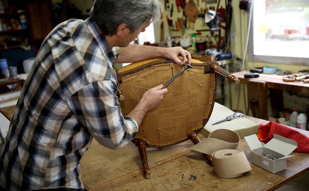 Cómo restaurar muebles de madera